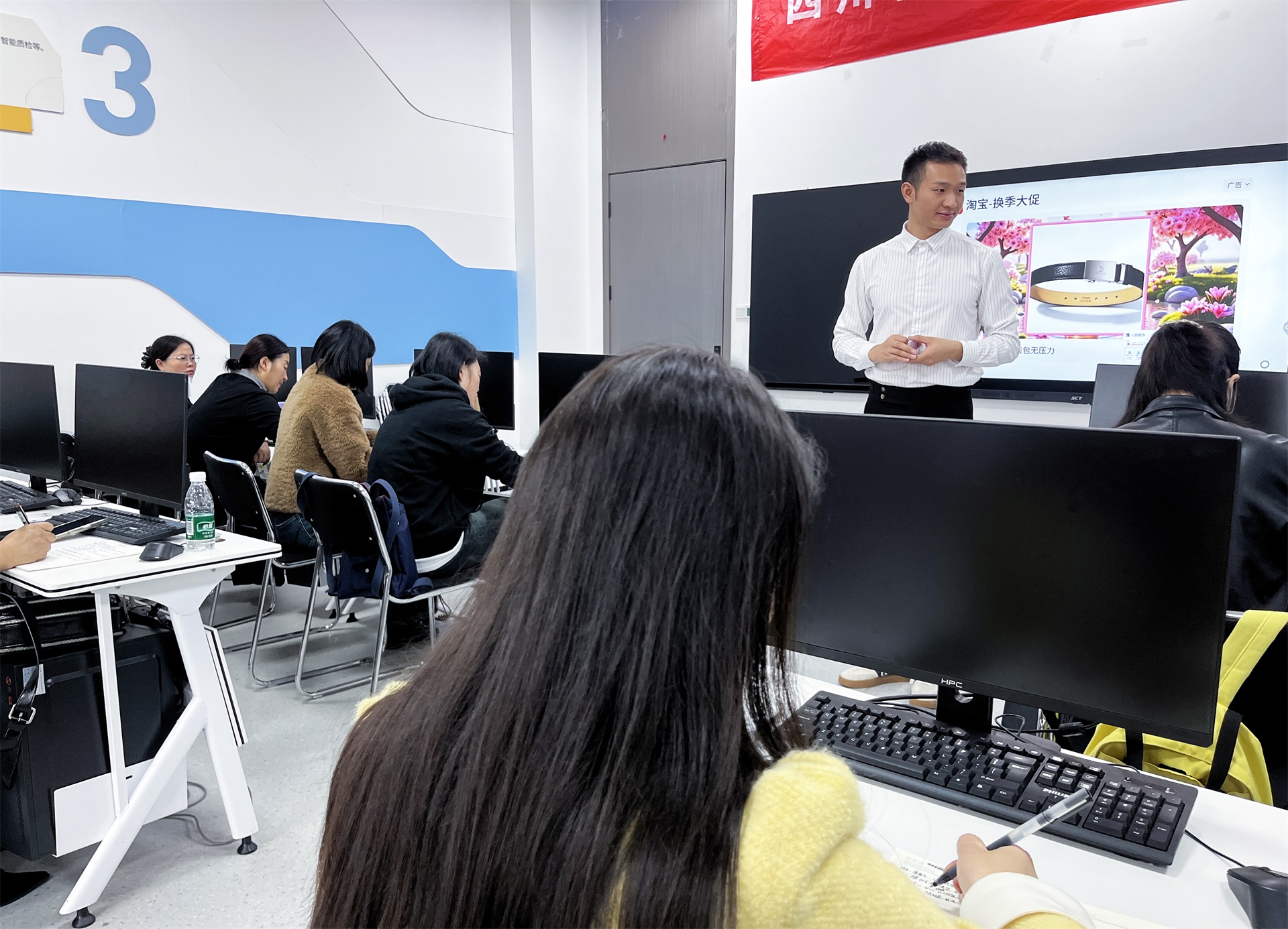 微信图片_20251107155827.jpg 微信图片_20251107155827.jpg